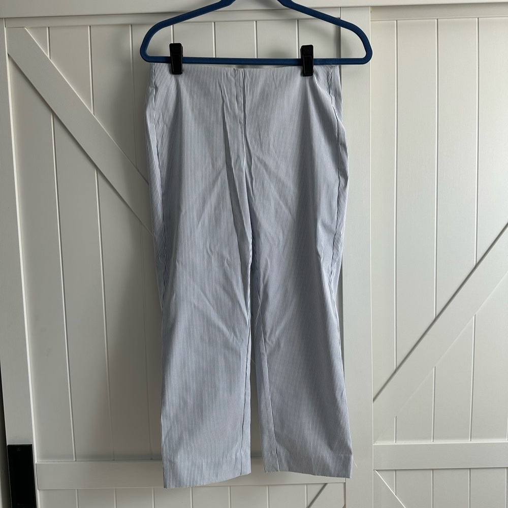 Chico’s Size 00 Striped Cropped Pants Sz US 2 Elastic Waist Pull On Blue White